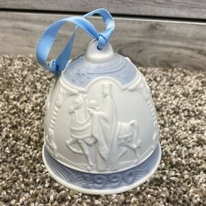 1990-L5641m - Boxed Annual Christmas Bell by LLADRO